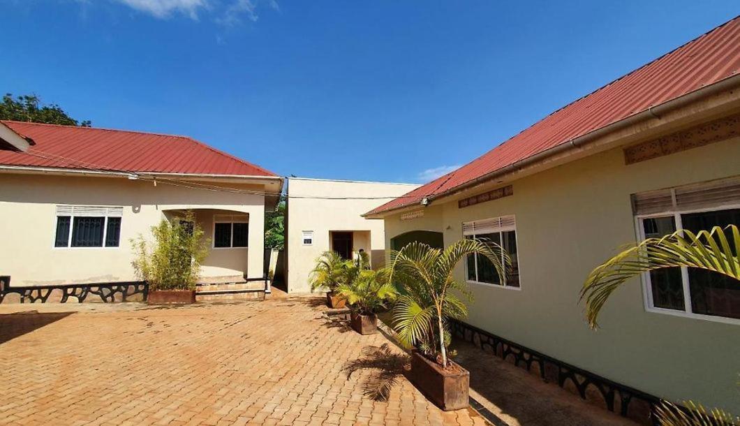 Airport Shoebill Hotel Entebbe Exterior photo
